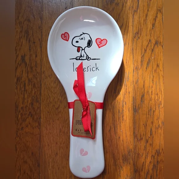 Rae Dunn Peanuts Snoopy Valentine's Day Spoon Rest "LOVESICK" Broken Hearts - Picture 3 of 3